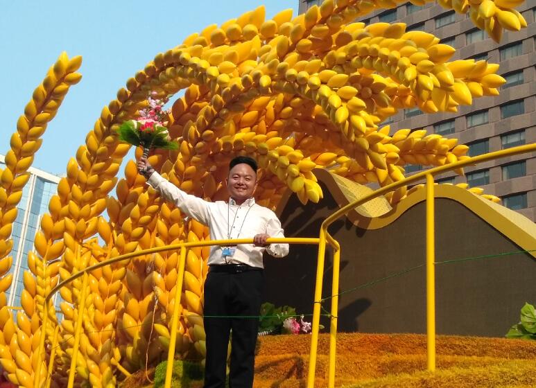 河南省夏邑县王飞家庭农场：科学搭配种植品种  四季来财适度经营